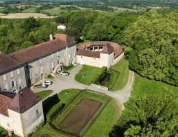 Vignette - Prestige - Dpt Gers (32), à vendre MARCIAC proche , Beau CHATEAU dominant sur 8ha ideal acueil public, EVENEMENTIEL, résidence séniors, communauté, habitat partagé