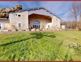 Vignette - Touristique - PROPRIETE 288M2, DÉPENDANCES SUR 8,4HA