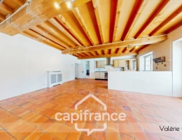 Vignette - Prestige - Gensac-La-Pallue, à vendre, Maison de Maître, en pierre, 6 chambres, piscine, grange de 118 m2, le tout sur une parcelle cadastrée de 1314 m2