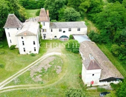 Vignette - Prestigious - Historic 16th century château of approx. 750 m² - Bordeaux area