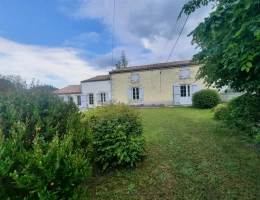 Vignette - Equestrian - Historical residence -3.6 ha horses and gites at 30 minutes La Rochelle