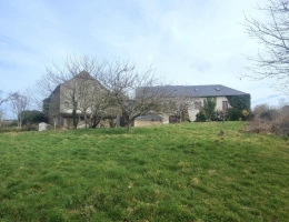Vignette - Tourist - Farm with outbuildings