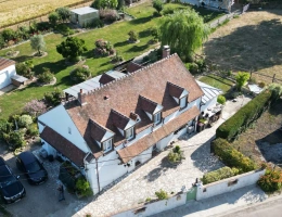 Vignette - Équestre - maison briarde + 4 boxes + carrière