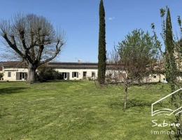 Vignette - Touristique - Belle propriété de 4 chabres + 2 gîtes sur plus de 1,2 hectar