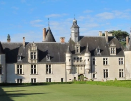 Vignette - Prestige - Magnifique château renaissance 43 pièces, nombreuses et remarquables dépendances, 24 hectares de bois et parc d'agrément