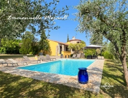 Vignette - Prestige - Propriété à vendre 8 pièces avec piscine et grand parc à BAGNOLS EN FORET (83)