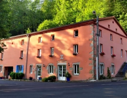 Vignette - Touristique - Petit Hôtel & Spa/B&B de 5 Chambres et appartement privé spacieux