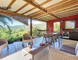 Vignette - Touristique - Propriété de 3 villas T3 avec piscine un T3 et deux T1 vue imprenable montagne et Mer des Caraïbes