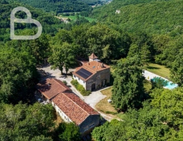 Vignette - Prestigious - Enchanting property with Quercy house, 3 gîtes and a pool on