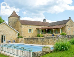 Vignette - Equestrian - Country house with swimming pool, gîte and barn on 5 H