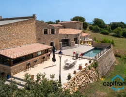 Vignette - Prestige - 83 Haut Var Régusse Gorge du verdon  Magnifique Domaine constitué par un ensemble de prés de 850m2 de plancher sur 18000m2