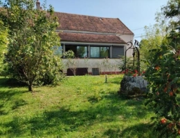 Vignette - Touristique - Propriete, ensemble de 2 maisons  et dépendances proche de SEMUR EN AUXOIS (21)