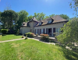 Vignette - Tourist - House