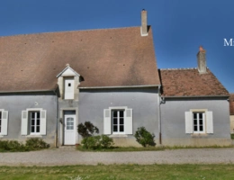 Vignette - Touristique - Propriété de 8074 m², anciennes dépendances du Château d'OUROUER à vendre OUROUER LES BOURDELINS (18)