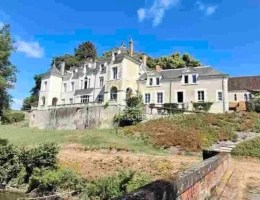 Vignette - Prestigious - Châteaux du XIX eme entièrement rénovée surplombant une charmante rivière, proche de Chambord et Blois