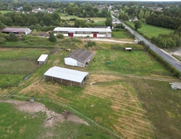 Vignette - Equestrian - Petite propriété   5,48 ha avec 2 hangars en Brenne