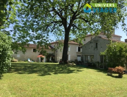 Vignette - Prestigious - 19th century farm with large reception hall and its free life annuities or classic purchase