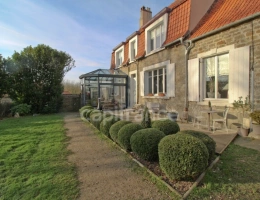 Vignette - Touristique - Wimille - Propriété à vendre : 8 pièces sur 200 m² - garages - dépendances - gite de 50 m²  sur 13440 m² de terrain