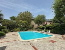 Vignette - Prestigious - Farm with outbuildings
