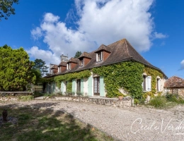 Vignette - Equestrian - Propriete à vendre 7 pièces proche de BERGERAC (24)-Longère en pierre de 250 m2, 5 chambres, piscine, et grange aménageable de 200 m2 sur 3,8 HA