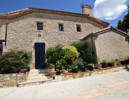 Vignette - Touristique - Domaine à vendre, une maison, des chambres d'hôtes et 2 appartements sur plus d'un hectare à SAINTE BAZEILLE (47)