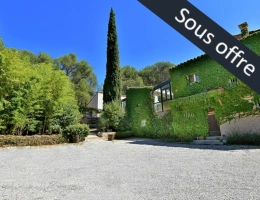 Vignette - Prestigious - ** OFFER ACCEPTED ** Property for sale south of AIX EN PROVENCE (13), 230 sqm on a 4,000 sqm plot, 6
