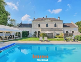 Vignette - Prestige - Ancien prieuré du XIX? siècle avec piscine, 5 chambres d'h