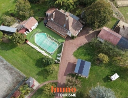 Vignette - Tourist - Tourist estate with residential house and group of unusual gîtes