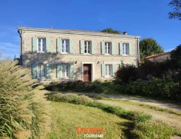 Vignette - Touristique - Belle charentaise grand gîte ou chambres d'hôtes