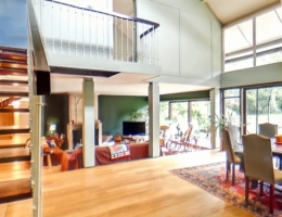 Vignette - Prestige - A vendre Propriété d'Exception sur le Commune de GOUVIEUX - 230m2 entièrement rénovée édifiée sur près de 9000m2 de jardin