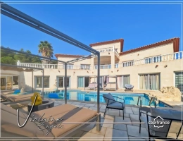 Vignette - Prestigious - Bages – Sea and Lagoon View: Exceptional 540 m² Villa with 8 Suites and Landscaped Garden