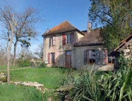 Vignette - Tourist - Farm with outbuildings