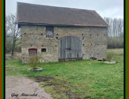 Vignette - Touristique - PROPRIETE A VENDRE FAITE D'UNE MAISON, D'UNE GRANGE, D'UN GRAND TERRAIN