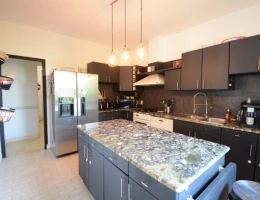 Vignette - Touristique - Propriété GRANGE + MAISON + GARAGES + PISCINE  proche de LA ROCHEFOUCAULD EN ANGOUMOIS (16)