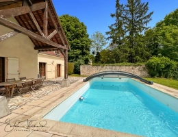 Vignette - Prestige - Propriete à vendre 5 pièces proche de SENLIS (60) - 3 chambres possibilité 4 - Jardin 2100m2 avec Piscine - A1 à 10 min / CDG 20 min / Ecoles privées et publiques / Commodités