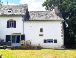 Vignette - Tourist - Farm with outbuildings