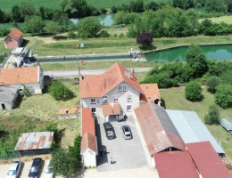 Vignette - Prestigious - Chassemy (02) à vendre superbe propriété de 320 m2 sur un terrain  clos de 5 ha avec étang de 2 ha