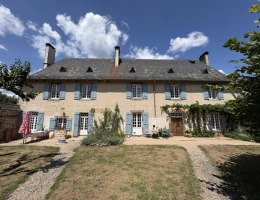 Vignette - Tourist - Character property