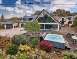 Vignette - Touristique - Propriete à vendre 11 pièces LA CHARTRE SUR LE LOIR (72) avec loft, gîte, piscine intérieure et spa – 324 m² habitables – 7 chambres – Terrain de 5 130 m²