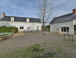 Vignette - Touristique - Propriété au charme de l'ancien - comprenant 2 gîtes - dépendances