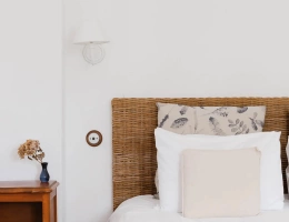 Vignette - Touristique - Propriété de charme en Normandie à vendre : 3 gîtes, 5 chambres d'hôtes et maison indépendante, à 5 min de Bayeux et des plages du débarquement