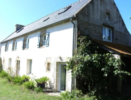 Vignette - Touristique - Propriete à vendre 10 pièces PLOZEVET (29) 3 Gites 220 m2