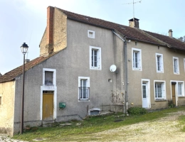 Vignette - Tourist - Agricultural property in the heart of a peaceful village for sale, 5 rooms, MASSANGIS (89) - Sheds -