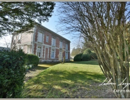 Vignette - Prestige - Corps de ferme avec Maison bourgeoise à vendre - Au nord de Soissons (02) (14km) – maison de 335 m² habitables-6 chambres - sous-sol total-de nombreux bâtiments - Garages – Hangars- Terrain 1.22ha