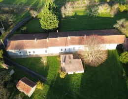 Vignette - Touristique - Propriete à vendre 9 pièces proche de TONNAY CHARENTE (17)