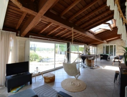 Vignette - Touristique - Propriété GRANGE + MAISON + GARAGES + PISCINE  proche de LA ROCHEFOUCAULD EN ANGOUMOIS (16)