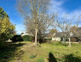 Vignette - Prestige - Dpt Maine et Loire (49), à vendre SAUMUR maison à restaurer avec terrain constructible