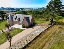 Vignette - Prestige - Propriete à vendre 12 pièces PLOUGRESCANT (22)