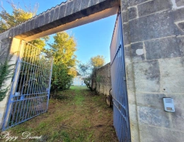 Vignette - Prestige - Propriété à vendre 14 pièces SAINT JEAN D'ANGELY (17) - Ancien domaine viticole, Bâti de 940 m2, Maison de maître, Dépendances