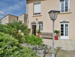 Vignette - Prestige - Propriété 5 chambres, dépendances, proche commerces et services